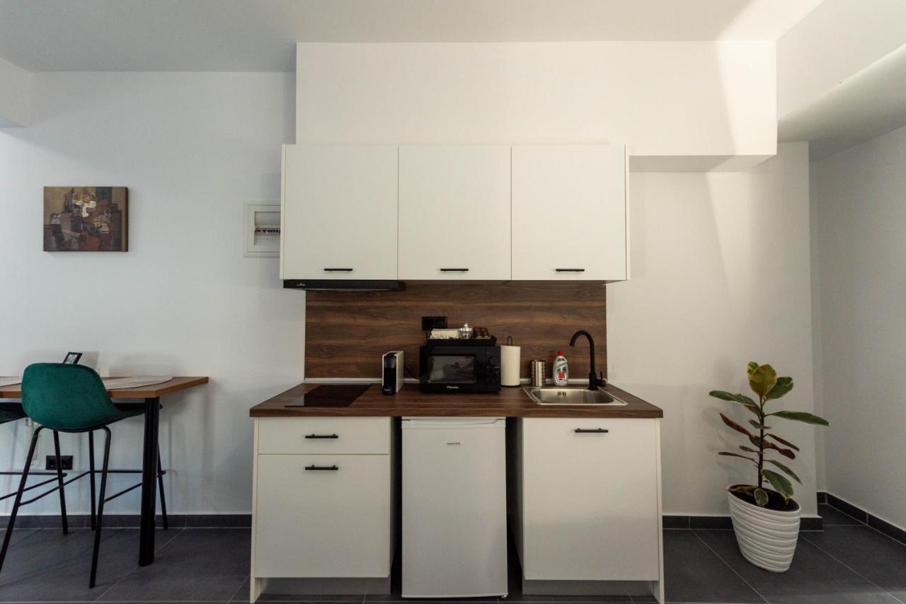 Frourio Lodge Α2 Larissa Exteriör bild